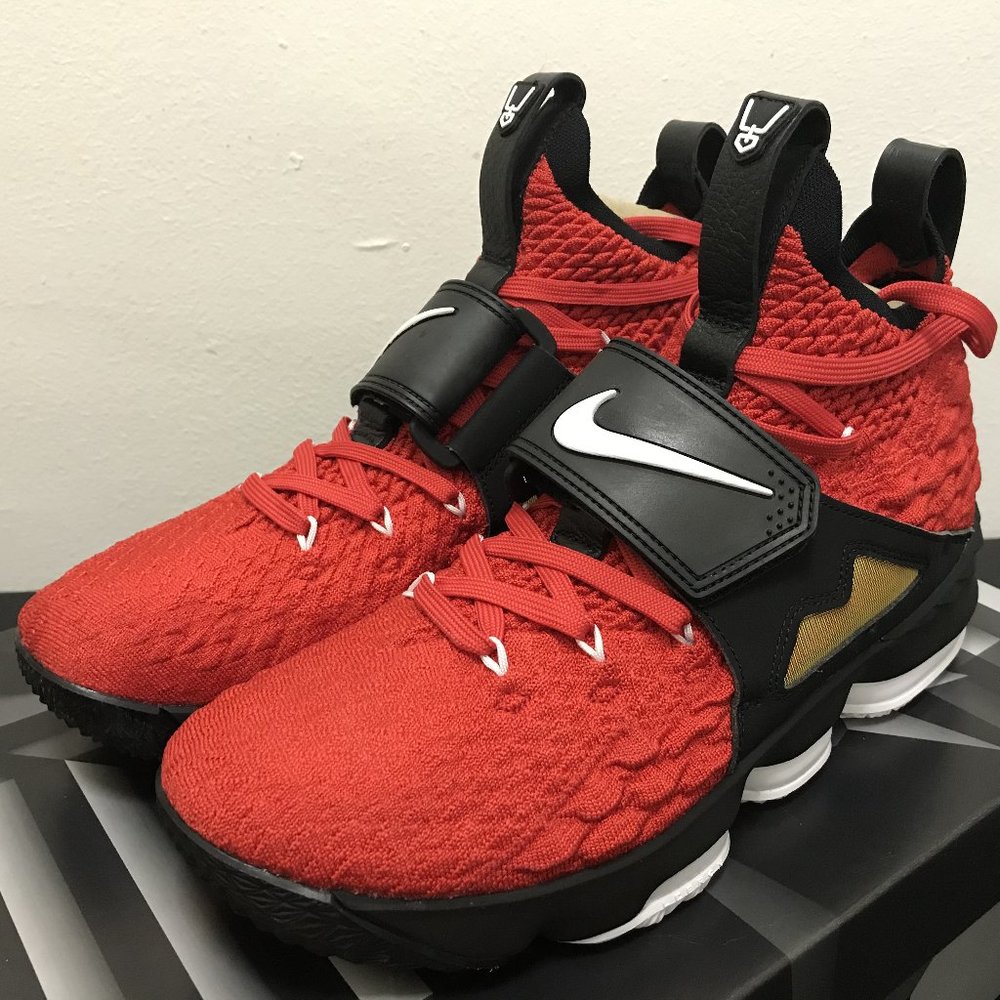 NIKE Lebron 15 Red Diamond Turf | Mens US10.5 | Brand New